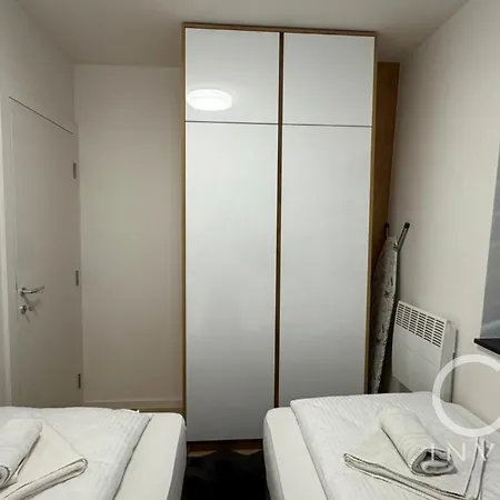 Διαμέρισμα Snowflake One Bedroom *